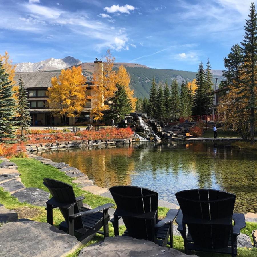 Crosswaters Resort At Kananaskis Exterior photo